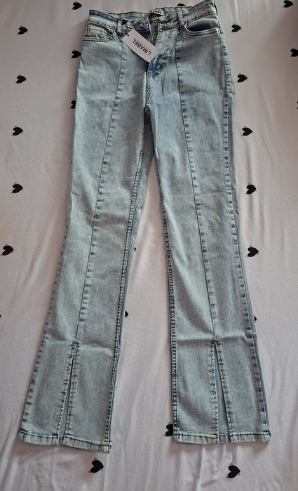 Blugi evazați de pe Trendyol