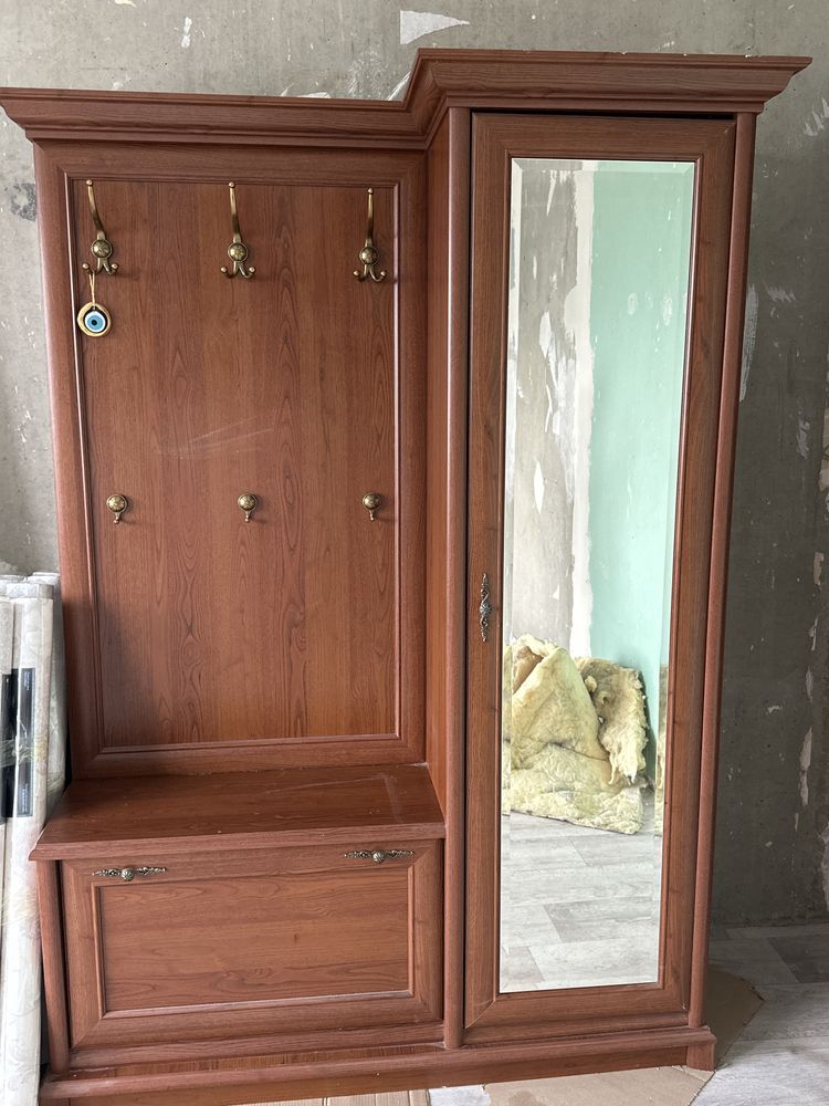 Продам прихожую