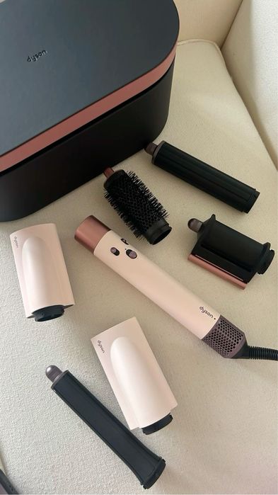 Dyson Airwrap HS05 Long с дорожным чехлом и расческами стайлер