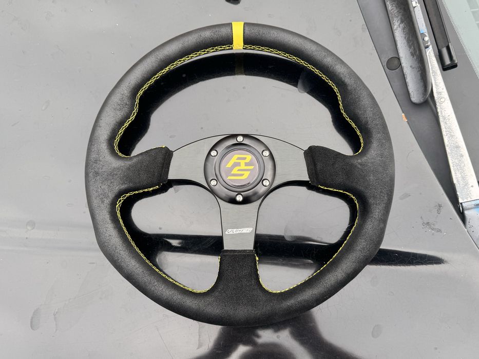 Трилъчев спортен волан 350мм