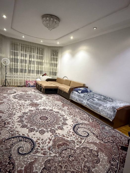 Дом Алчазар 4 сотки 7 комнат 150000&