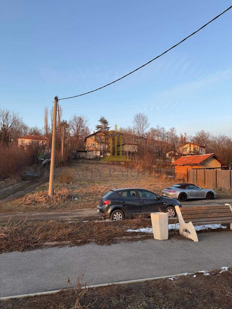 Продава се Парцел в с. Дивотино, Област Перник - 600 кв.м за 72 €/кв.м - Снимка #10