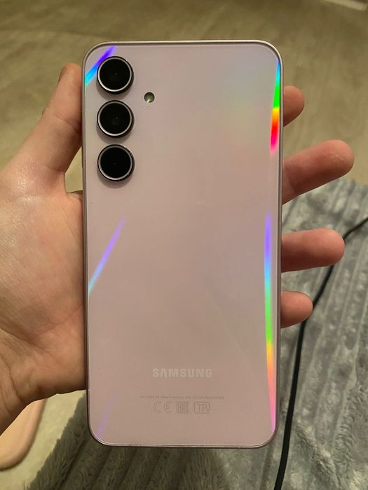 Продам телефон самсунг А35 128гб