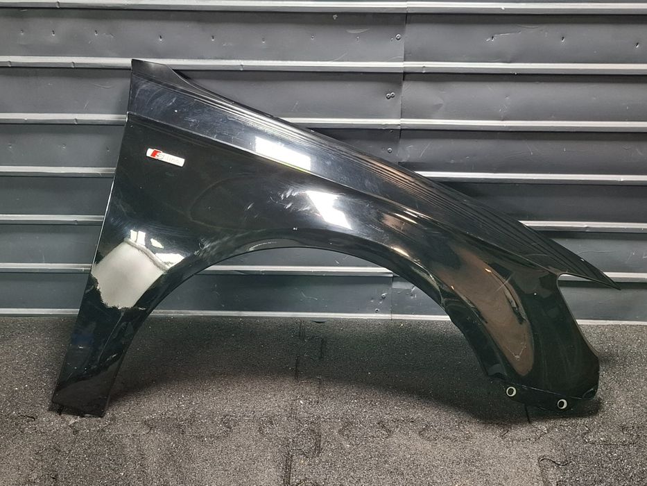 Aripa fata dreapta AUDI A3 Sportback 8VA, 8VF 2012 - 2018 , negru LY9B