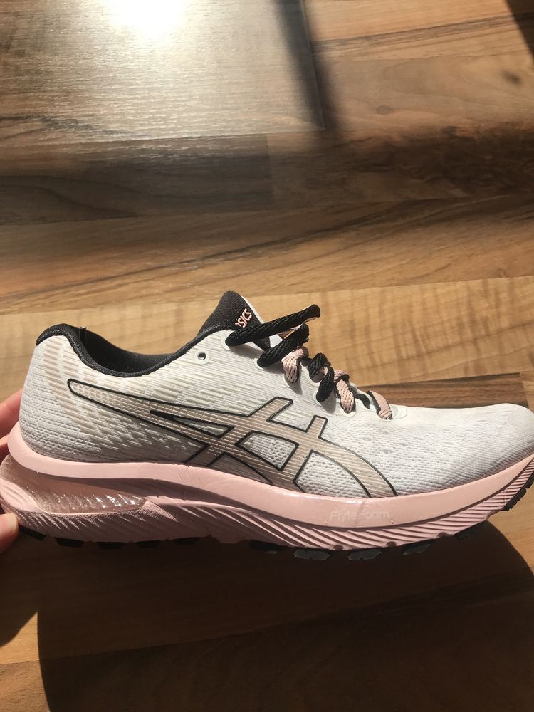 Маратонки Asics Nimbus 27, Nimbus 24 и други