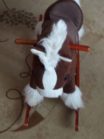 Детская игрушка конь-качалка