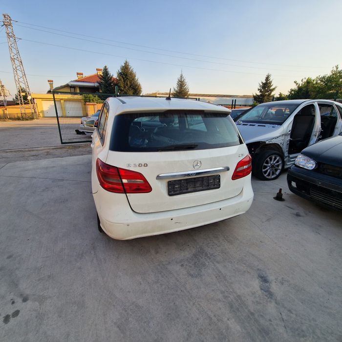 Mercedes Мерцедес B класа W 246 на части