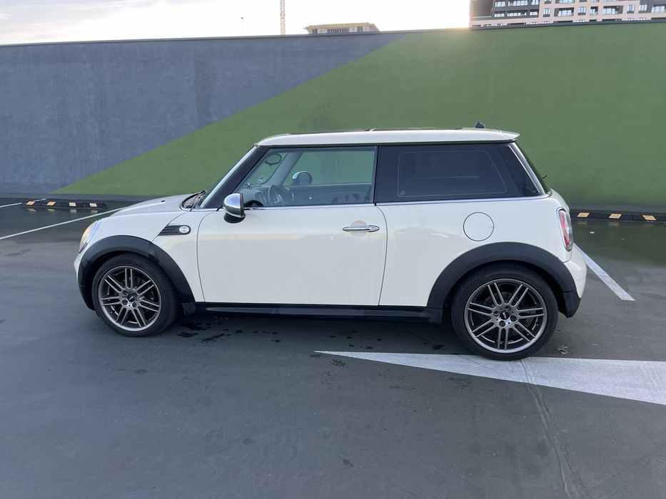 Mini One Cooper 1.6 diesel trapa/panoramic,incalzire scaune, 109 cai!