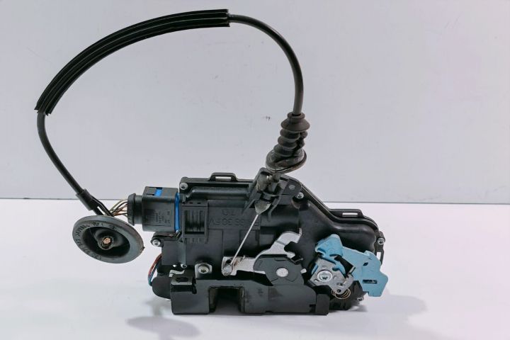 Broasca Usa  dreapta fata  3D2837016J Volkswagen VW Tiguan prima gene