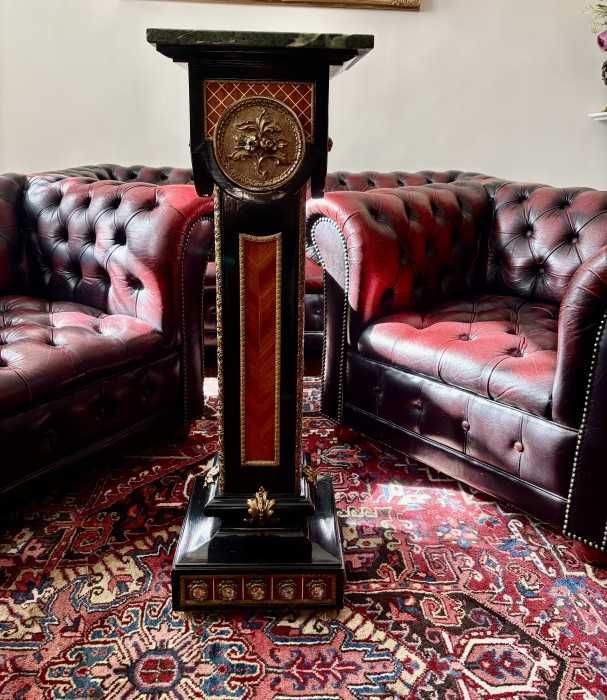 Spectaculos piedestal Boulle-intarsii-bronz-marmura-portelan-Franta