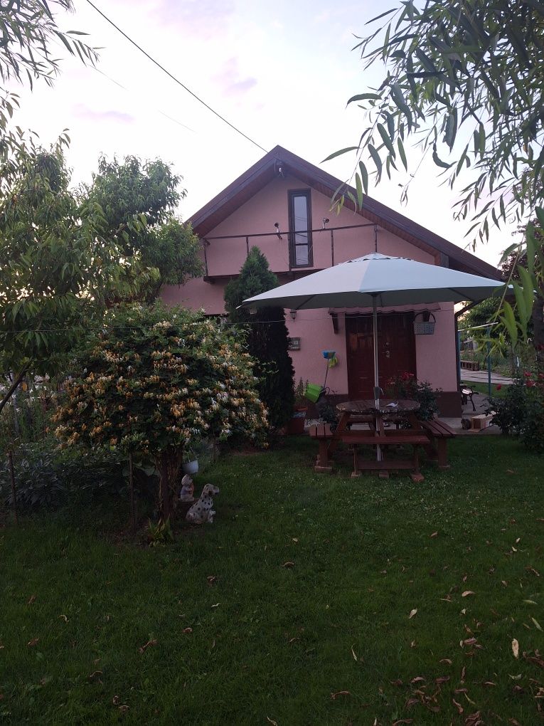 Casa de vanzare  cu 4 camere constructie noua 2015