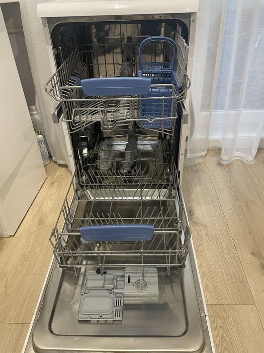 Vand masina spalat vase Indesit