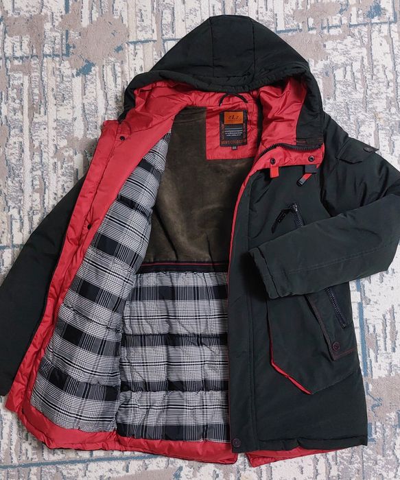 Продам зимнюю куртку на мальчика