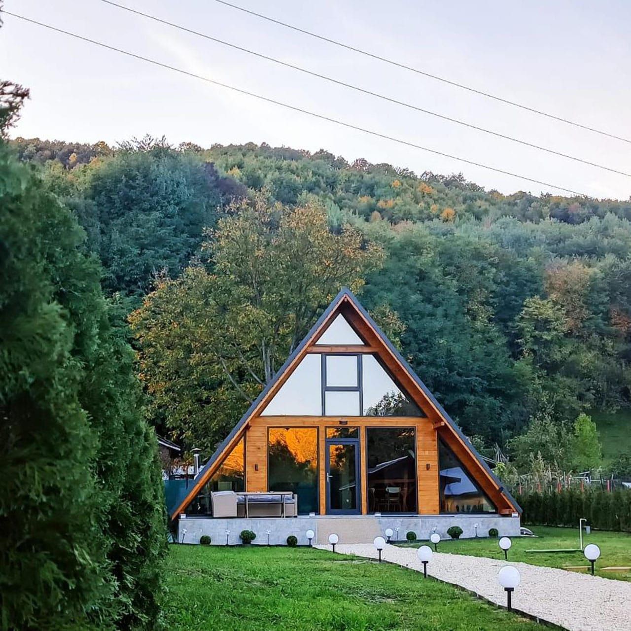 Cabane în formă de A din lemn