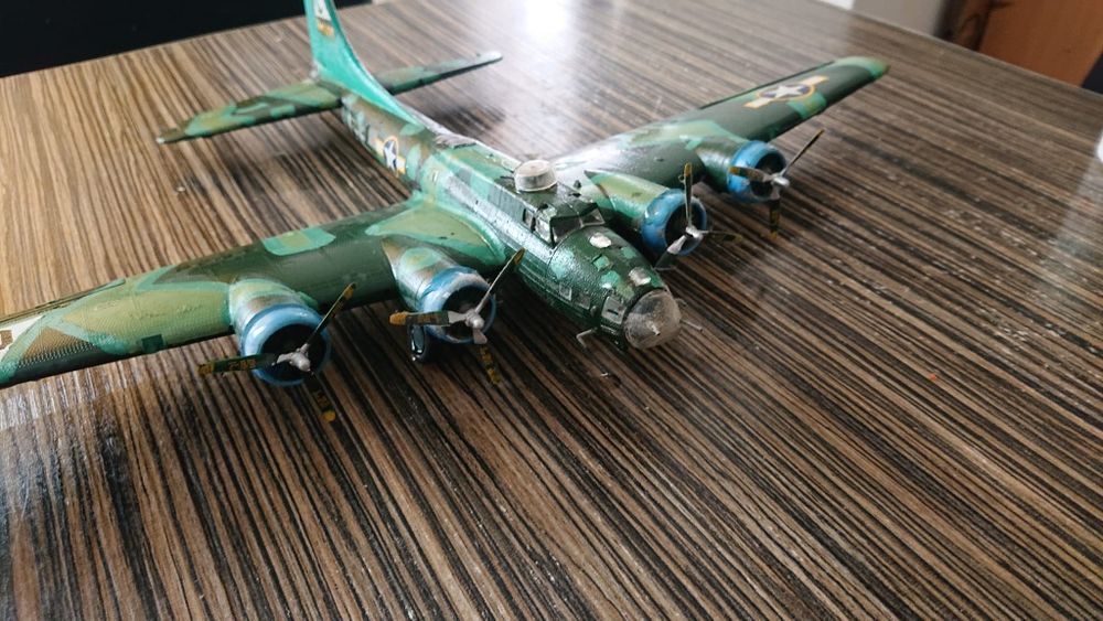 Bombardier B-17 machetă