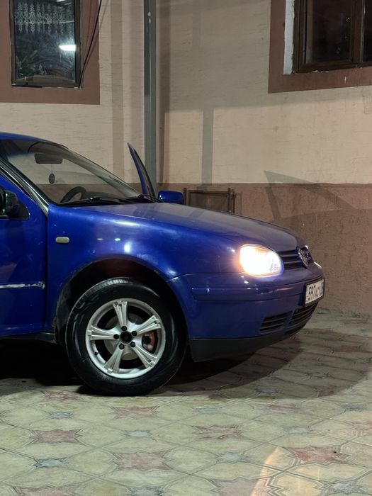 Срочно продается Гольф 4 1,6обьем