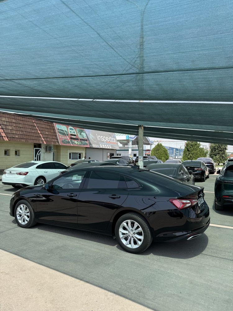 2023 yil xl sotiladi holati idyal 70.000 km yurgan murojat uchuntelfon