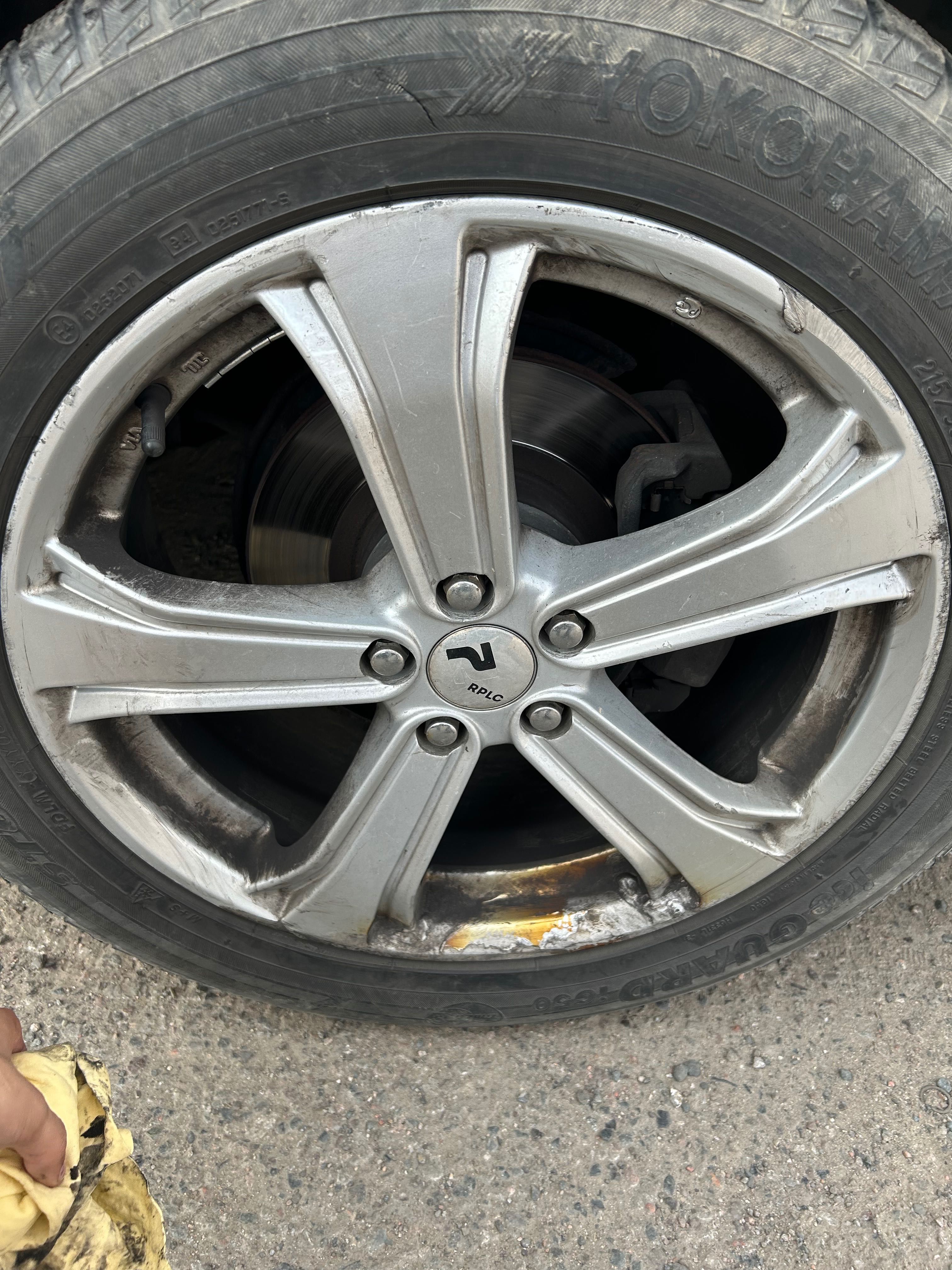 Диски r17 ,5.100 с зимними колесами дам фирма yokohama