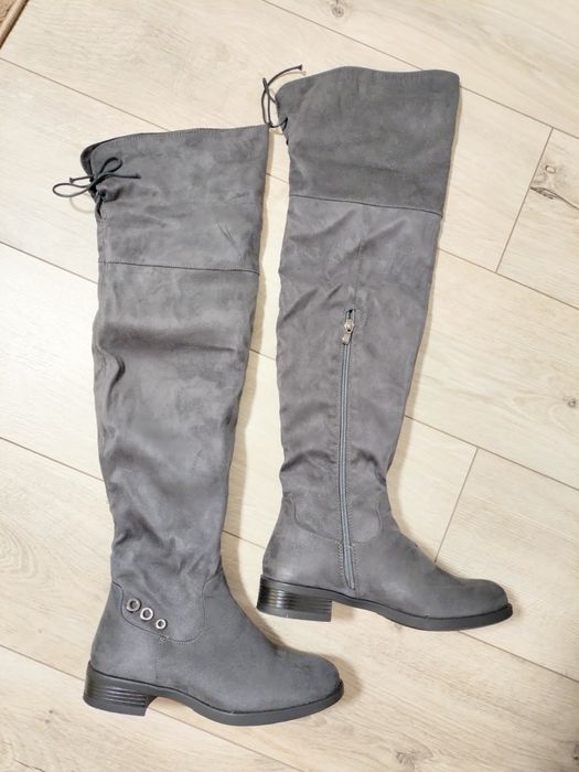 Cizme lungi mărimea 37.
