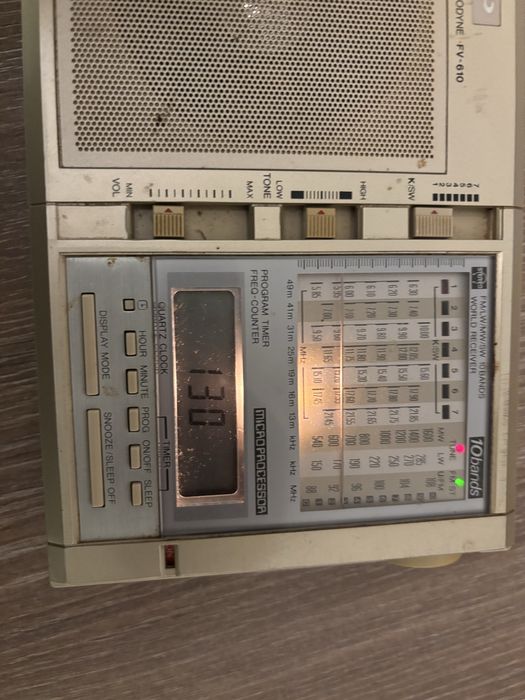 Radio Sharp Fv 610 bnb