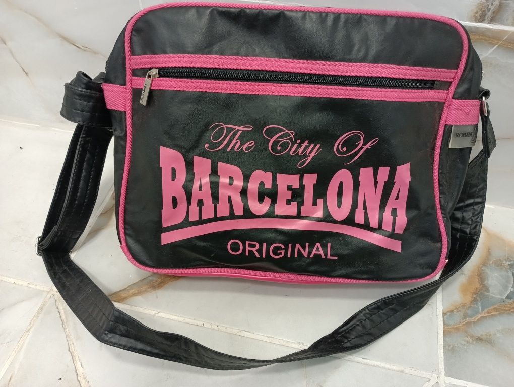 Barcelona чанта - 20 лв