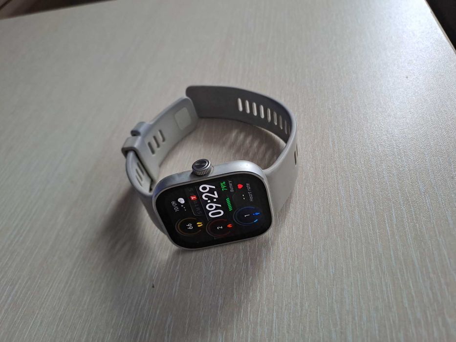 Продавам часовник Xiaomi Redmi Watch 4 Silver