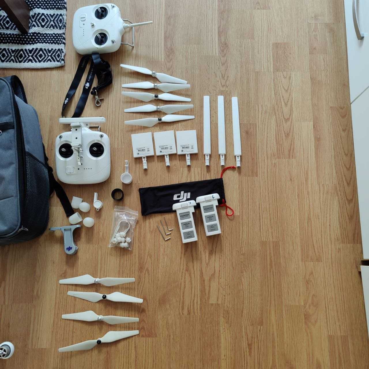 Drona DJI Phantom 3 Standard -4 baterii 2 telecomenzi camera Bucuresti