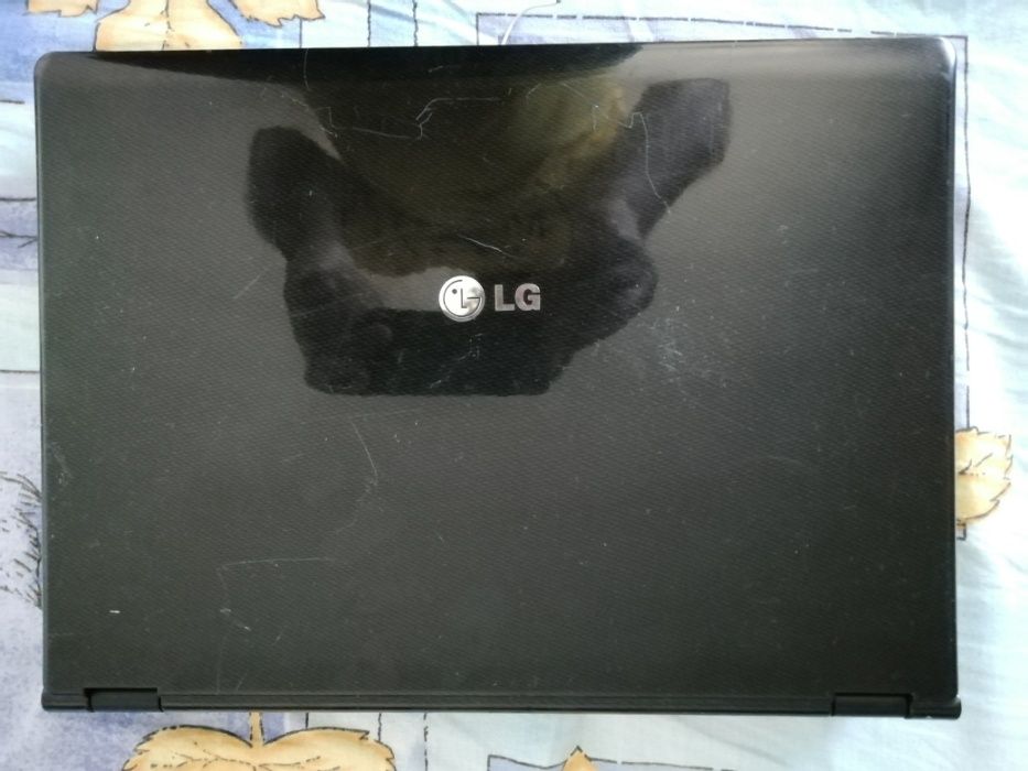 Dezmembrez Laptop LG E 300