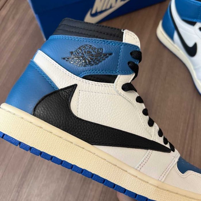 Adidasi Air Jordan 1 High Travis Fragment Premium