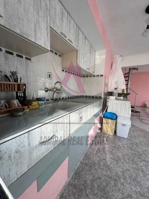 Супер Цена! Просторен Мезонет- Колхозен Пазар