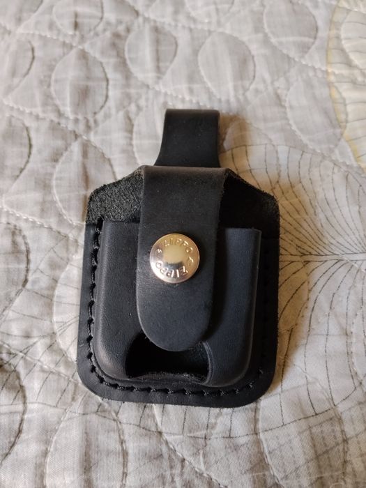 Кожаный чехол для зажигалки Зиппо.