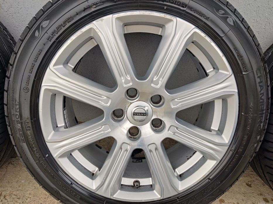 Jante SARPAS 17" Volvo V40 S40 V50 S60 V60 S80 V70 C30 C70 anvelope 225/50 R17 cod 31423870