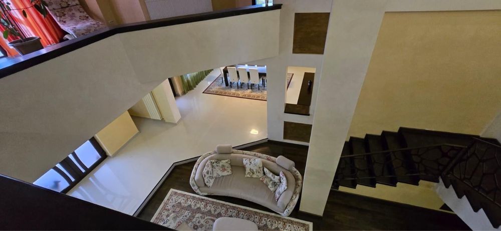 Casa moderna de vanzare !