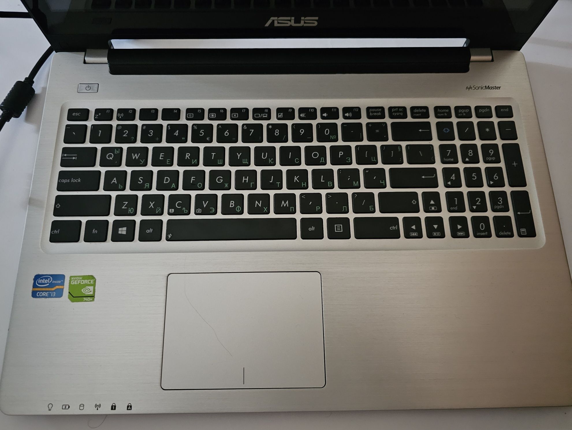 Лаптоп - Asus SonicMaster