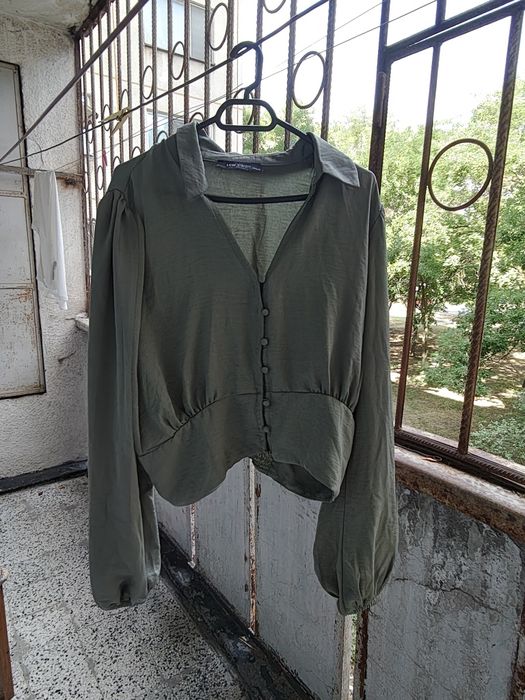 Дреха, цвят маслинен.