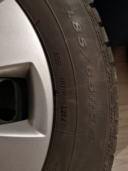 Vind 4 roti cu anvelope iarnaM+S 185/65/14  dot 2022