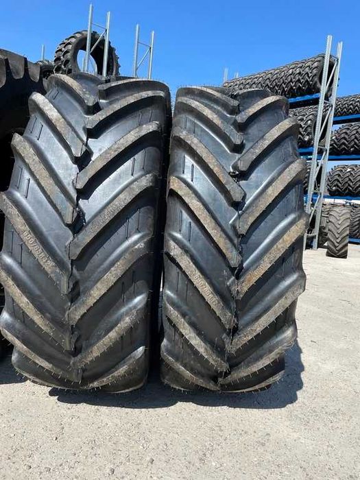 Anvelope noi radiale 650/65R42 pentru tractor spate FENDT marca NORTEC