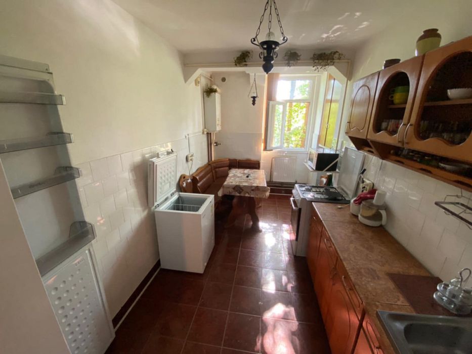 Vand apartament 54m2, 2 camere, decomandat, etaj 2, de la proprietar