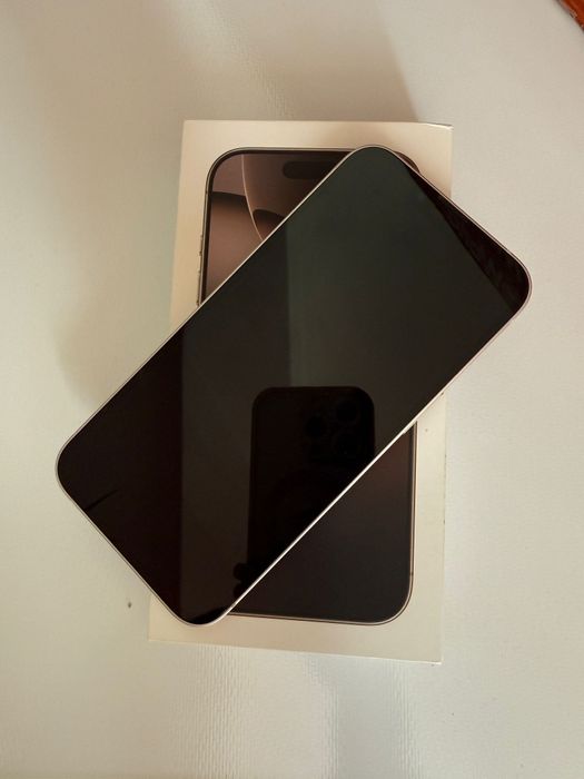 Iphone 13 pink ,