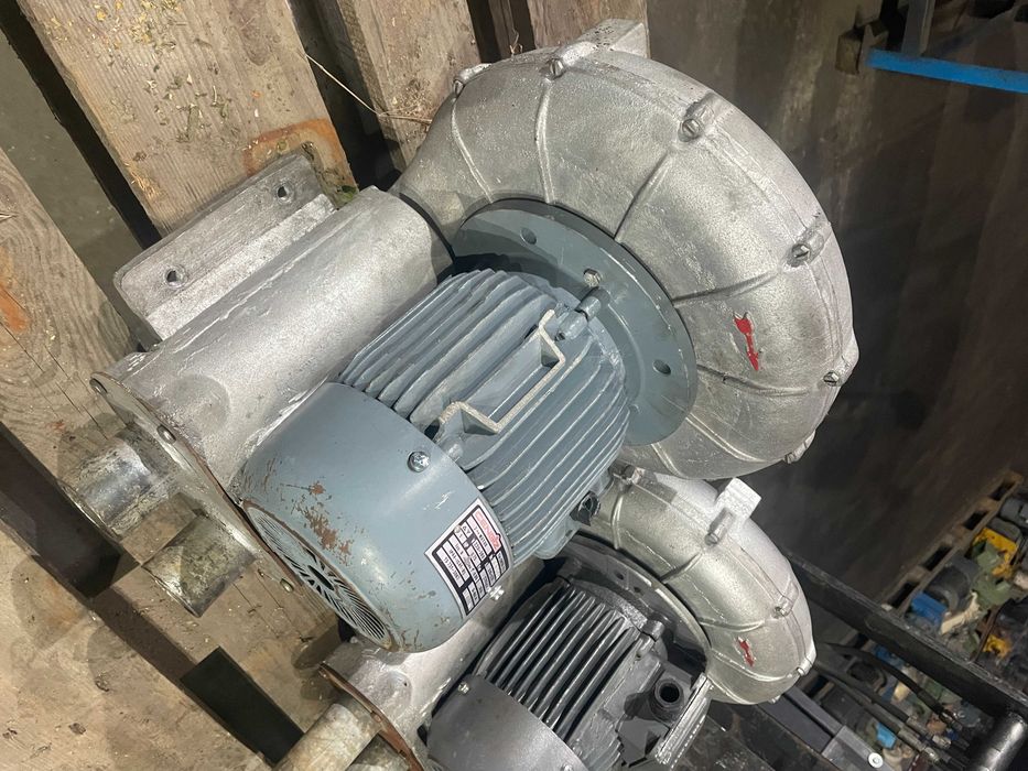 Вакуум помпа тип въздуходувка