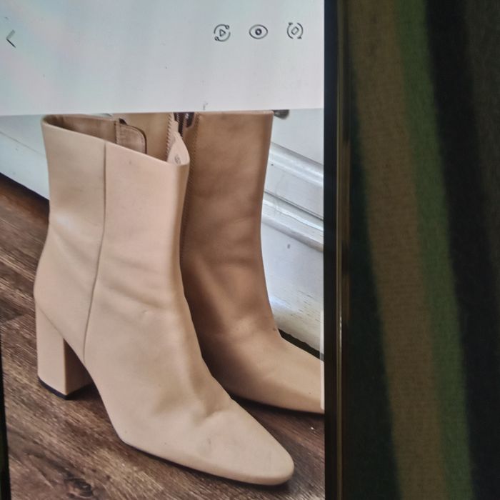 Полусапожки весна-осень H&M 20000тенге. Новые.