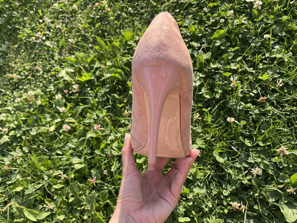 Pantofi stiletto cu toc NOI