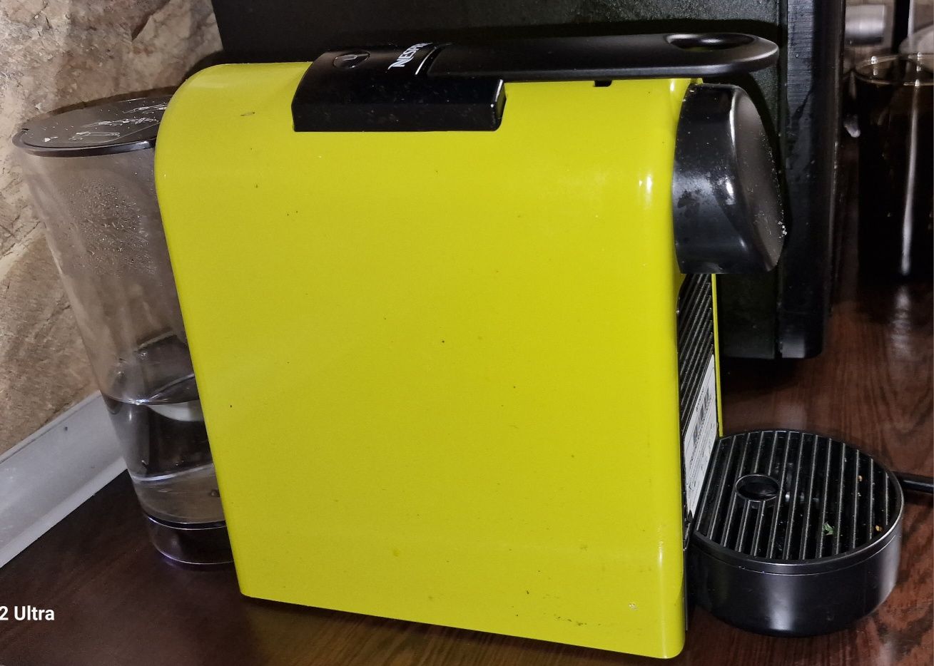 Кафемашина NESPRESSO Essenza Mini Lime Green с ГАРАНЦИЯ