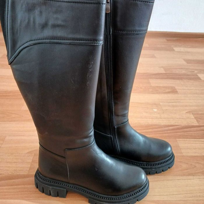 продаю сапоги женские кожаные