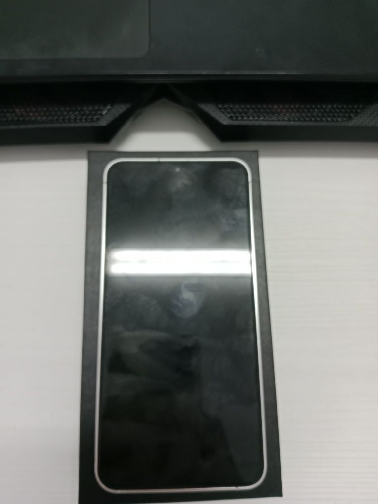 Galaxy S24 память 128 срочо продам