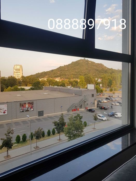 Двустаен апартамент под наем с парко място