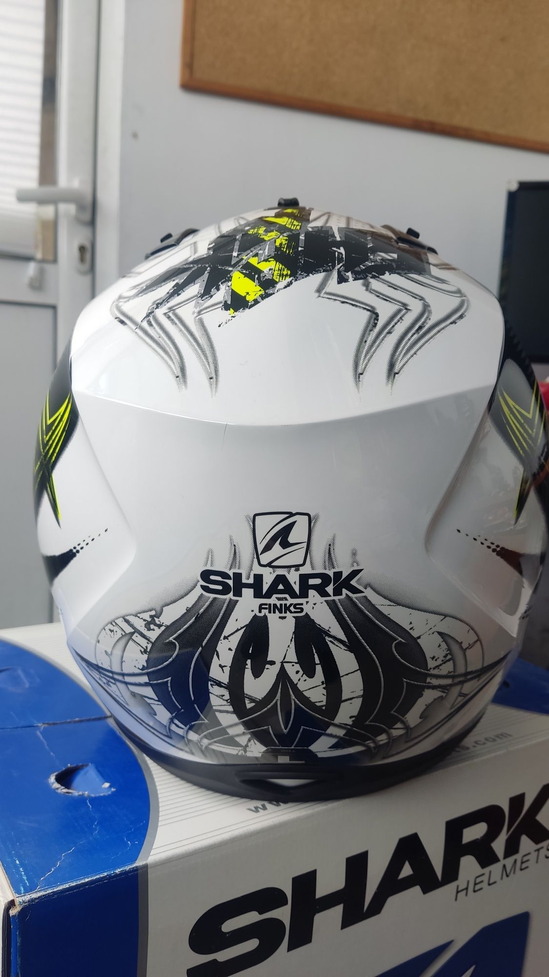 Мотоциклетна каска SHARK