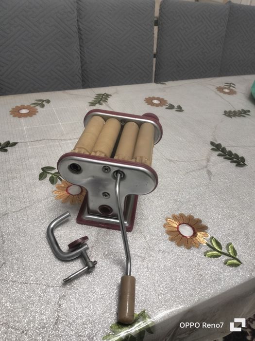 Продам лапшерезку советскую. В отличном состоянии.