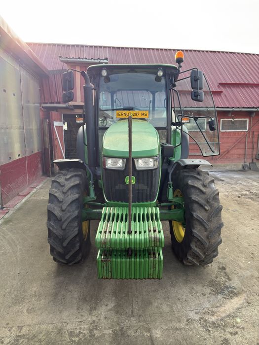 John Deere 5100M