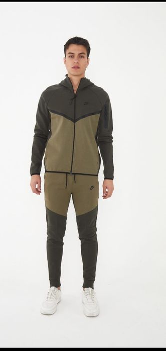 Nike Tech Fleece спортен екип активен джоб